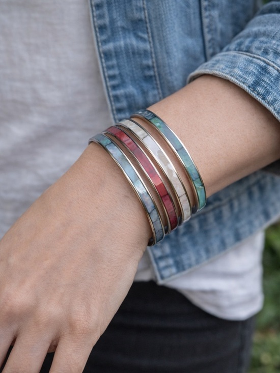 Vintage Jewelry - Vintage MOP Bangle Bracelet Set